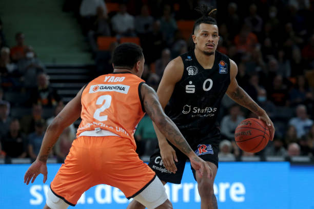 不仅是对其 不仅是对其