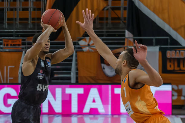 动着他的成 动着他的成